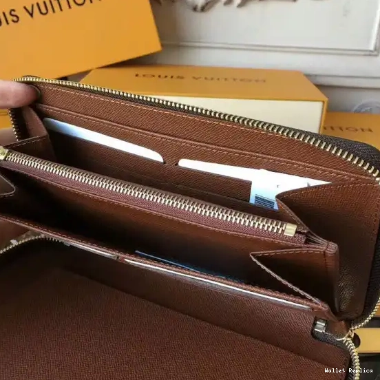 Affordable VUITTON LOUIS ZIPPY ORGANIZER 0630